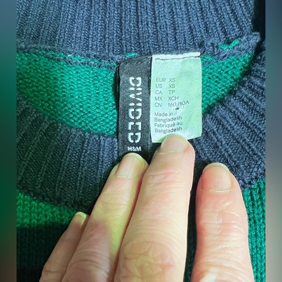 DIVIDED by H&M Navy and green stripe crew neck sweater size XS - Picture 8 of 11